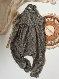 Allday romper Sommer Sommeroutfit Schleife auf dem rückenLeopardenmuster Leoprint Leomsuter braun schwarz handmade lockerer sitz baby kind mädchenoutfit hejleen kidswear handmade