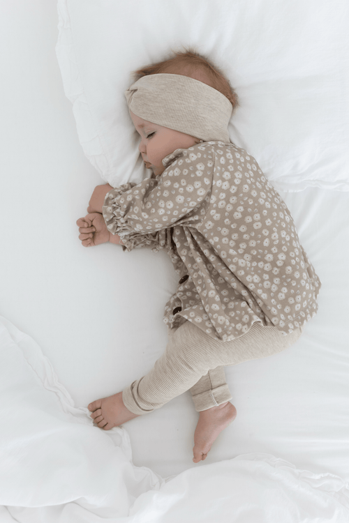 Handmade Outfit Baby Kind Leggings Stirnband Bluse beige meliert hejleen kidswear gerippt Rippjersey