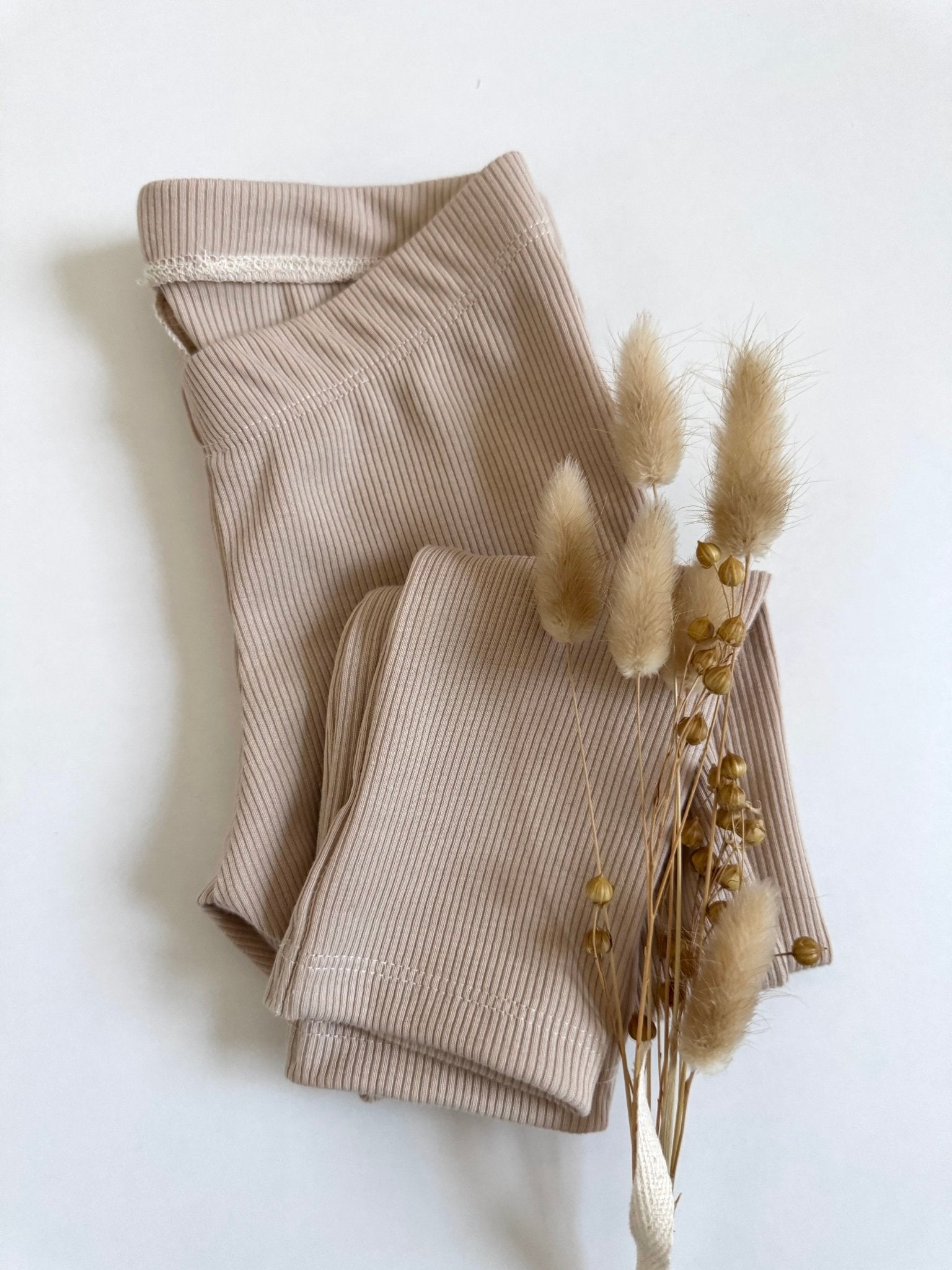 Handmade Leggings Hose in braun Karamell beige für Babys und Kleinkinder hejleen kidswear
