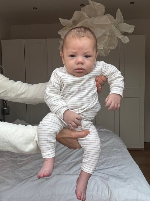 Gestreifter Sweater Leggings creme beige Baby Handmade Outfit für Jungs Mädchen hejleen kidswear